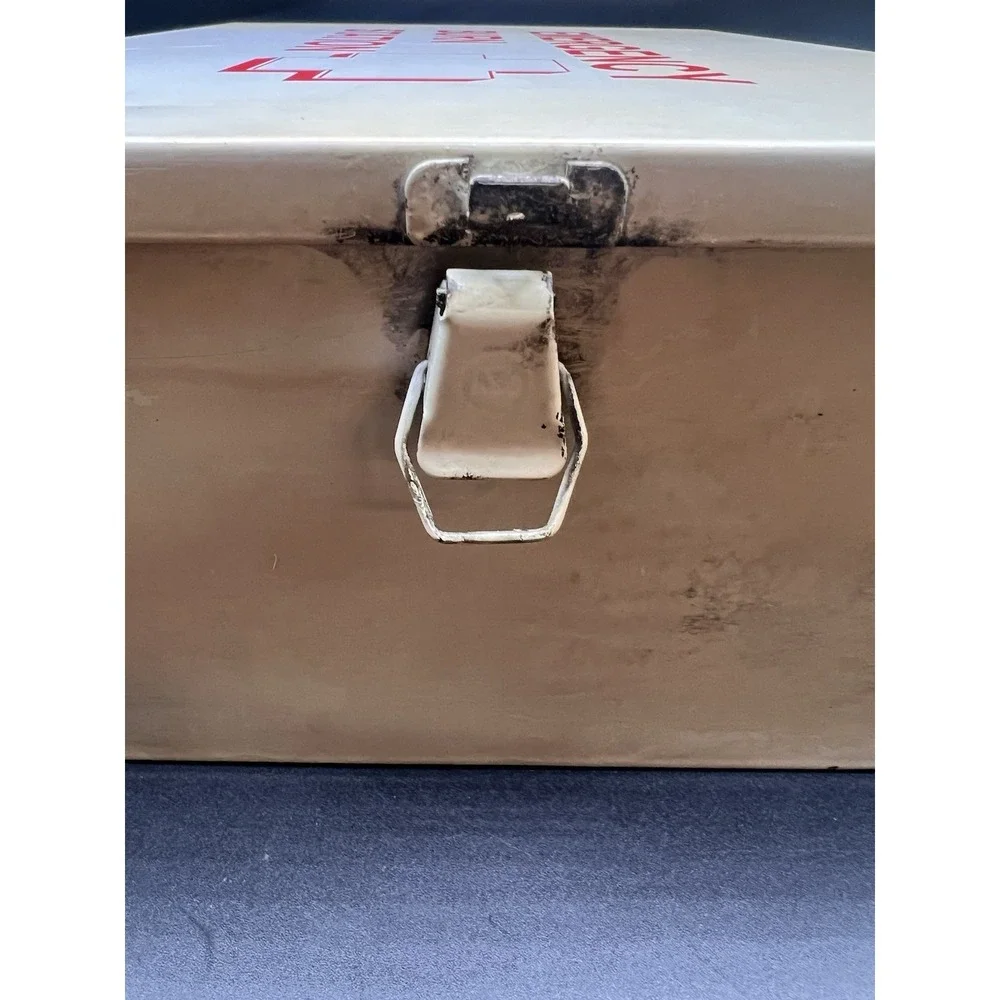 Vintage Emergency Burn Station First‎ Aid Steel Box Only Empty No Supplies